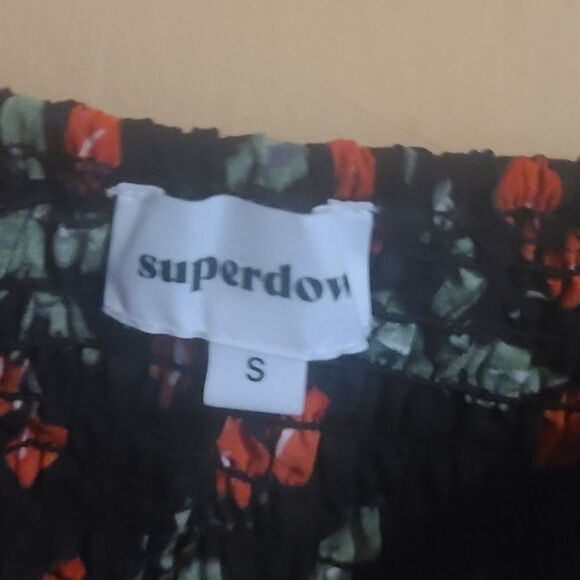 Superdown Revolve Kimora Black red cherry print tie front shirred crop t… - Picture 7 of 7